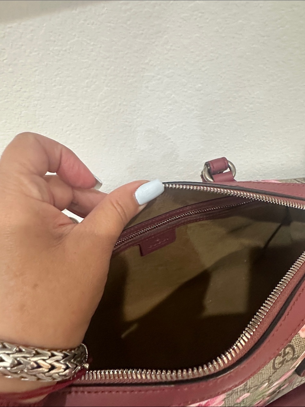 Gucci GG Supreme Floral Mini Boston Bag in Pink and Burgundy - Picture 2 of 6